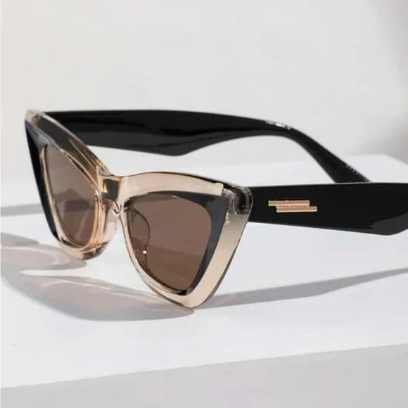 Tinted Lens Fashion Glasses - Picture 3 of 4